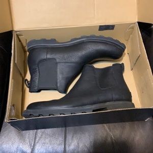 Black boots SOREL- just been sold!!